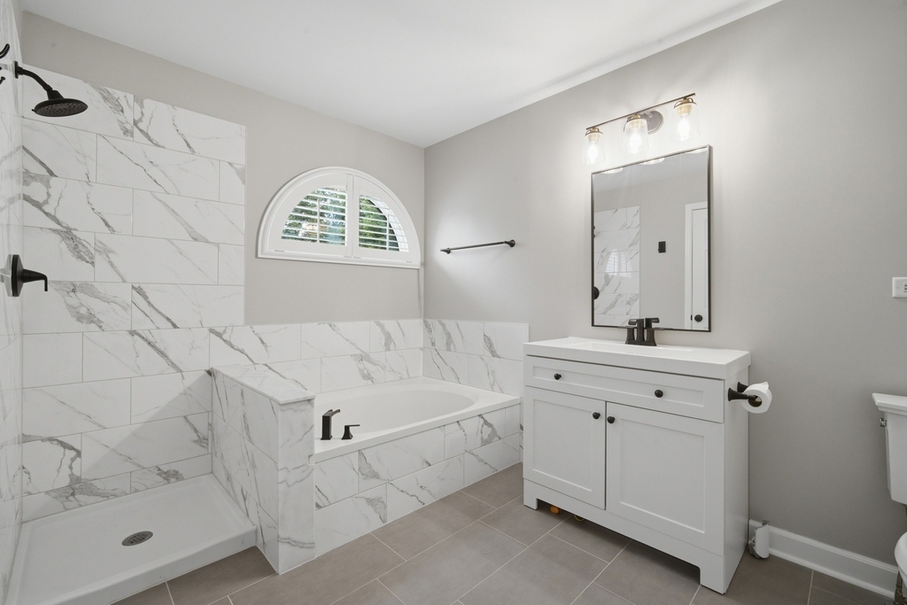 843 Newbury Court - Photo 10