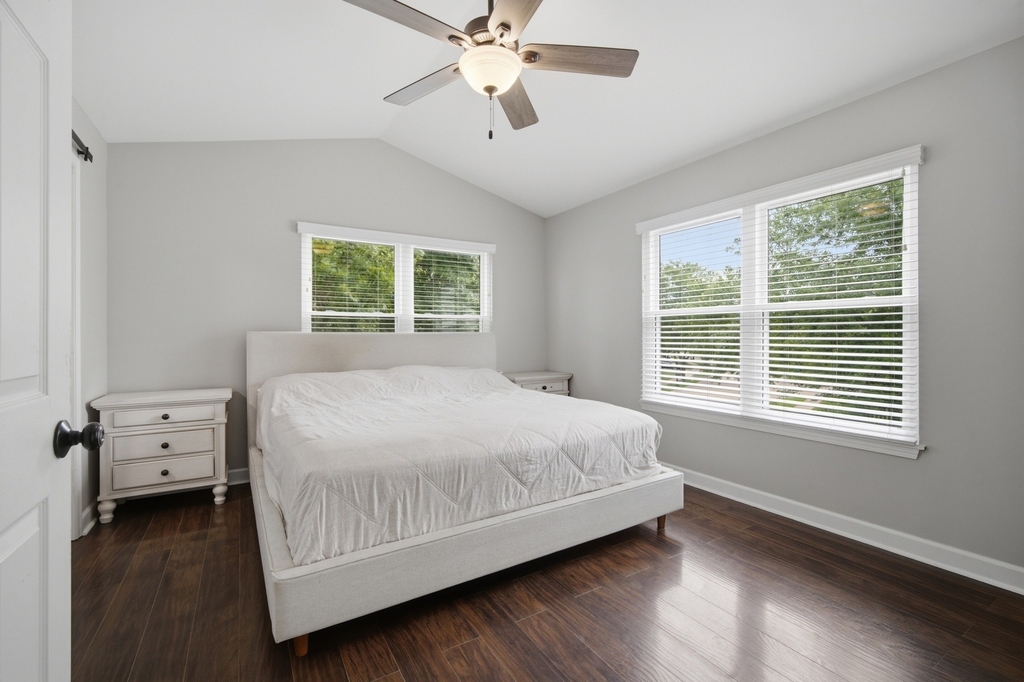 843 Newbury Court - Photo 8