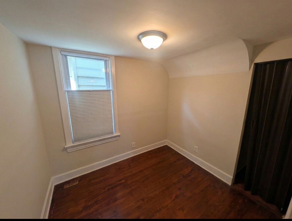 1918 N Lawndale Avenue - Photo 6
