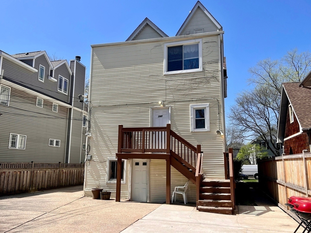 740 Belleforte Avenue - Photo 12