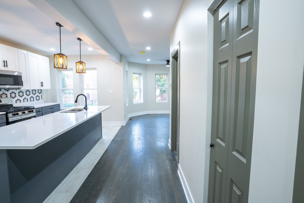 7948 S Evans Avenue - Photo 3