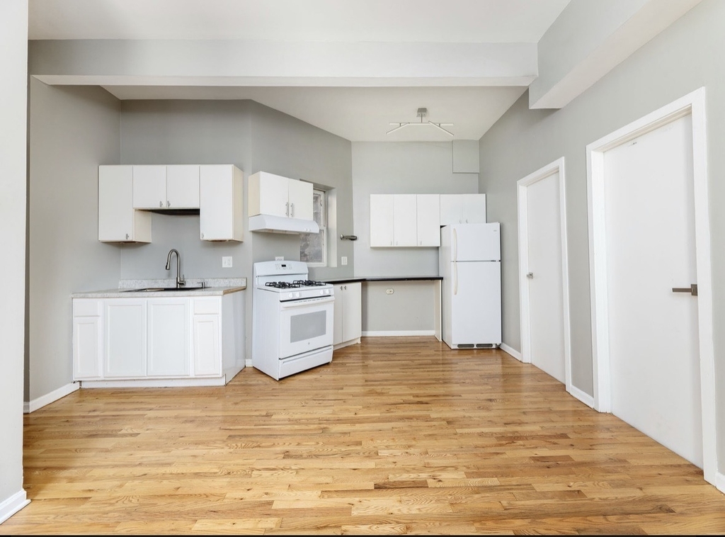 1303 W Ohio Street - Photo 1