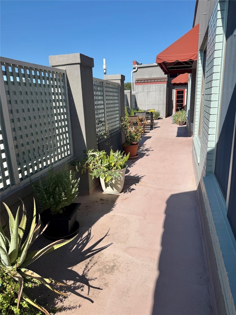 1417 Tremont Street - Photo 33