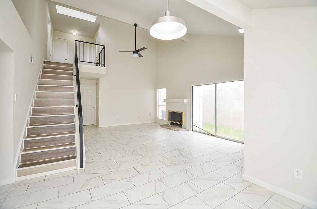 11818 Spring Grove Dr - Photo 2