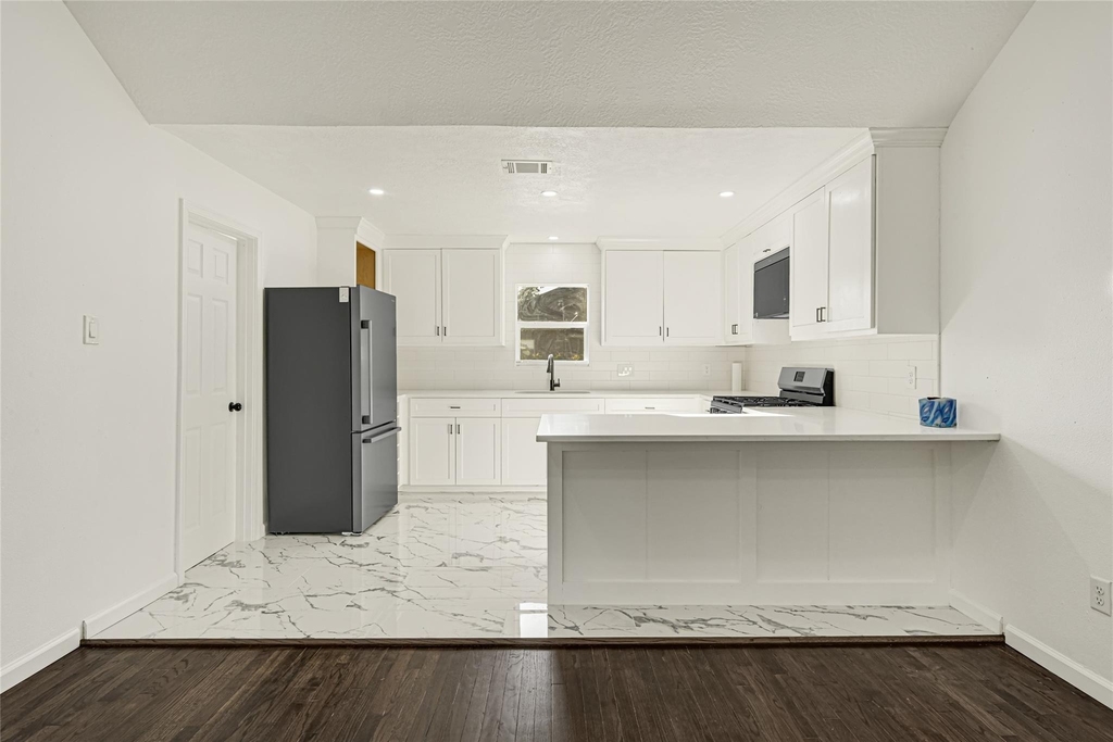 7101 Goforth Street - Photo 6