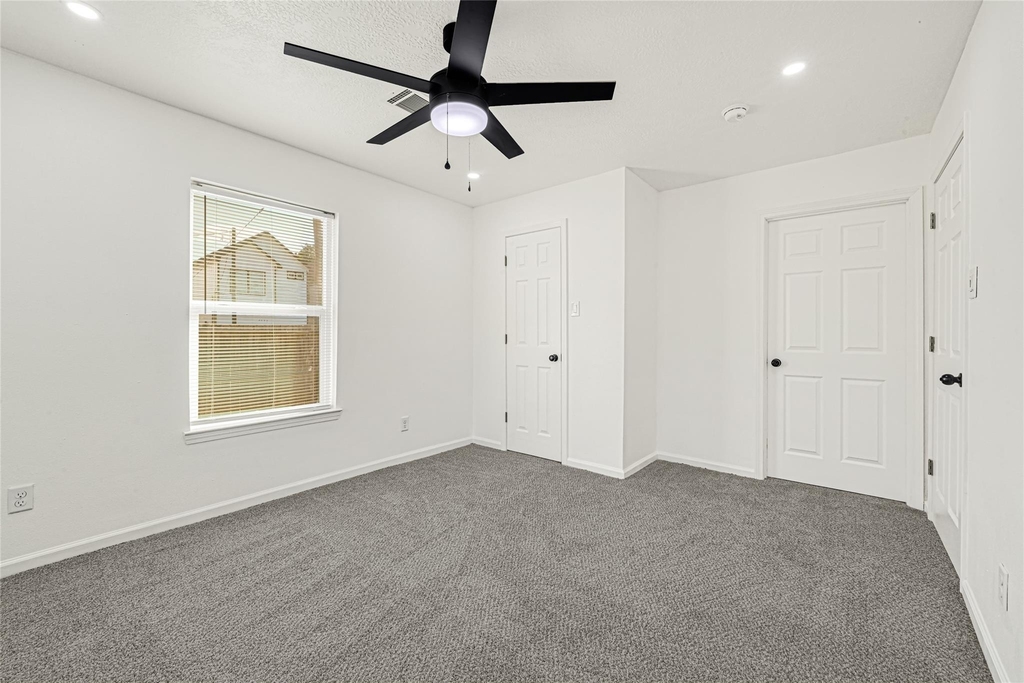7101 Goforth Street - Photo 10