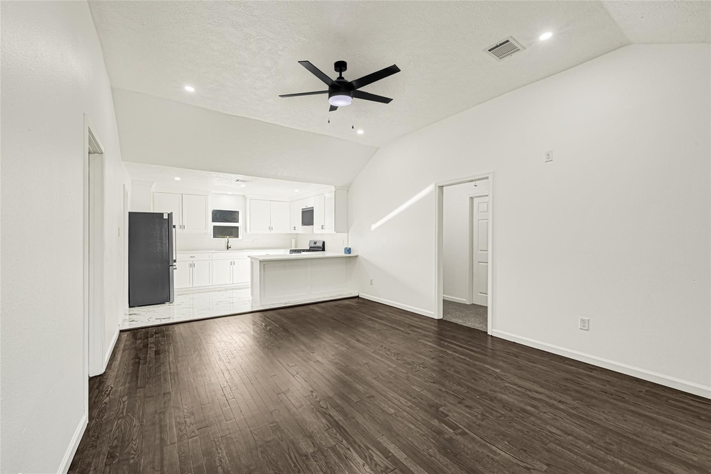 7101 Goforth Street - Photo 4