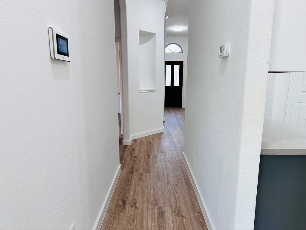 25827 Rustica Drive - Photo 3