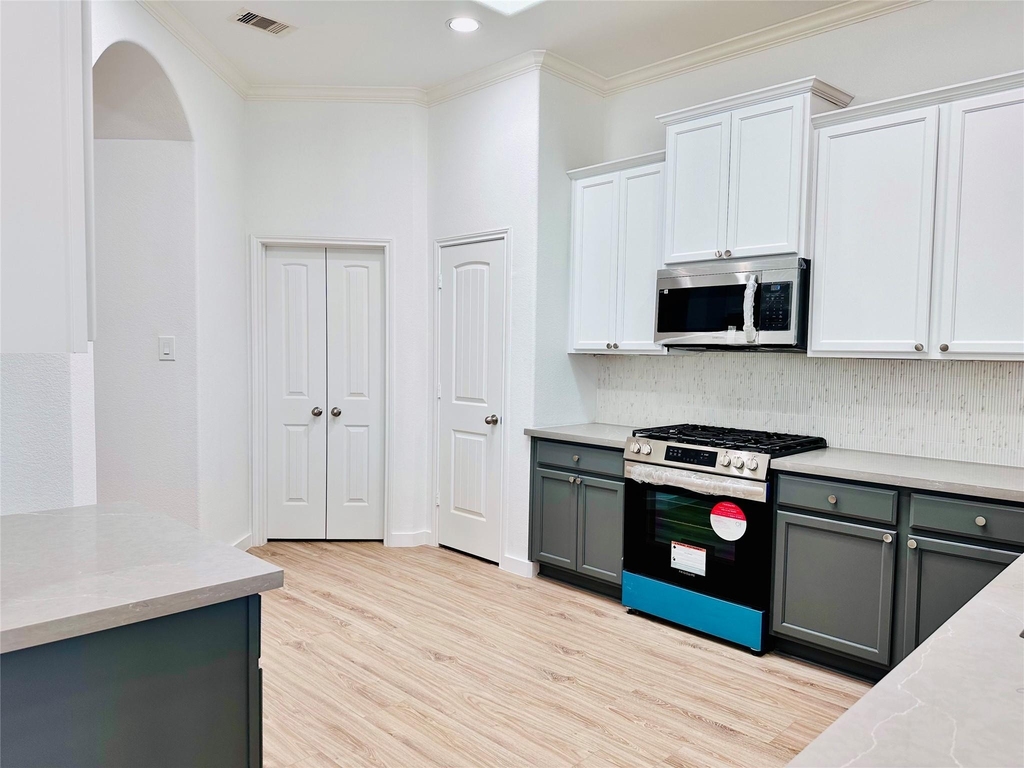 25827 Rustica Drive - Photo 9