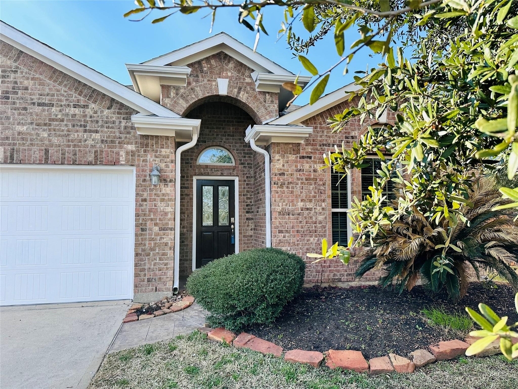 25827 Rustica Drive - Photo 1