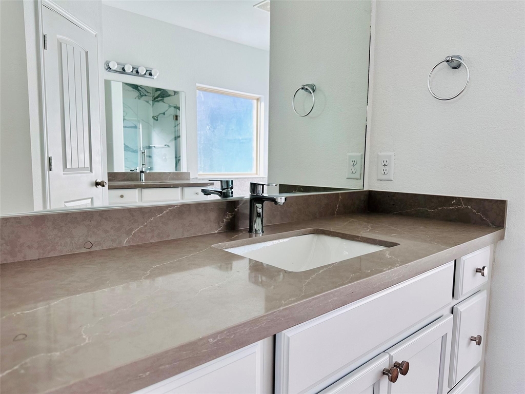 25827 Rustica Drive - Photo 10