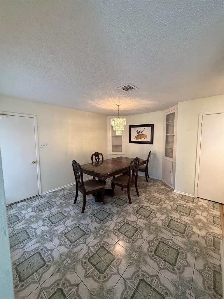 9011 Ketchwood Drive - Photo 5