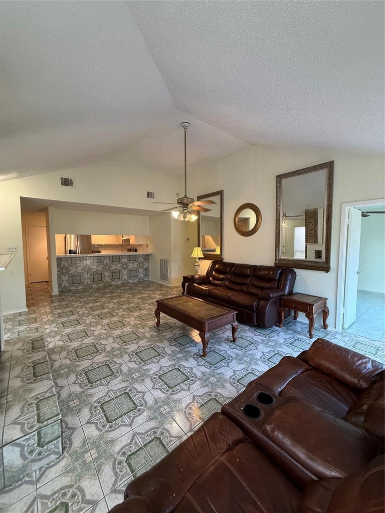 9011 Ketchwood Drive - Photo 3