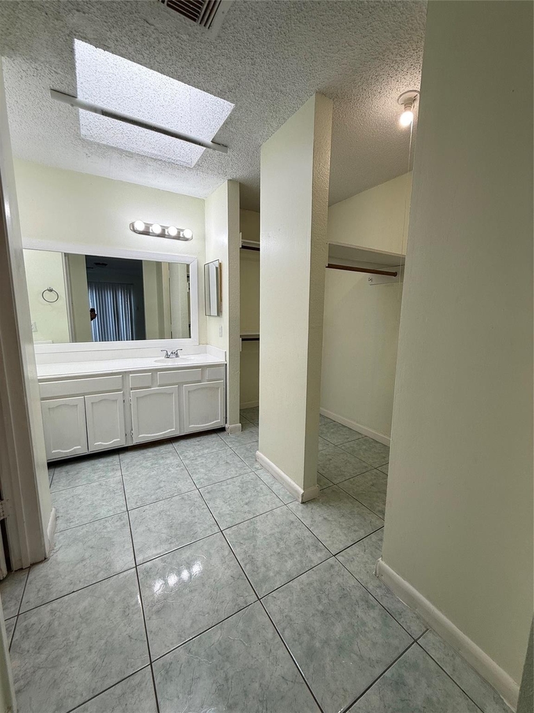 9011 Ketchwood Drive - Photo 9