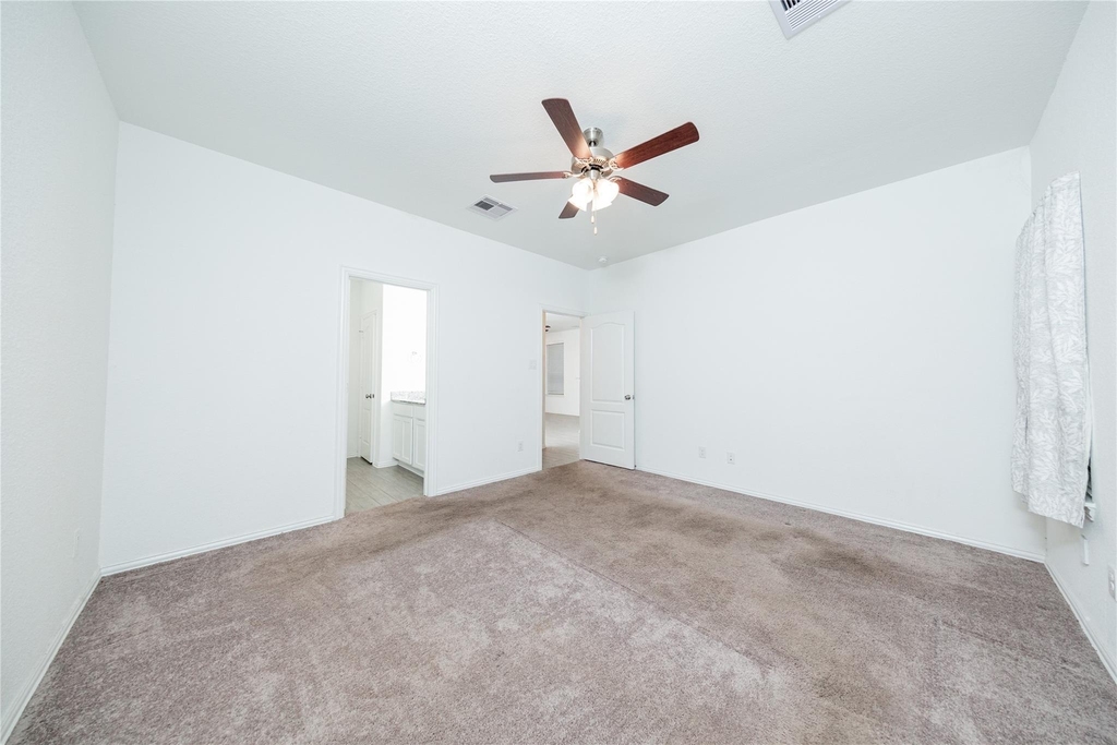 31206 Whitfield Court - Photo 9