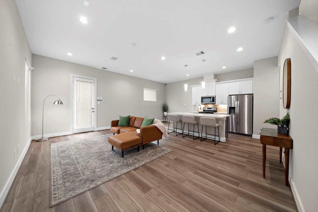 8322 Curry Road - Photo 27