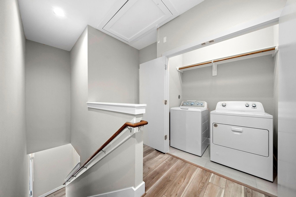 8322 Curry Road - Photo 3