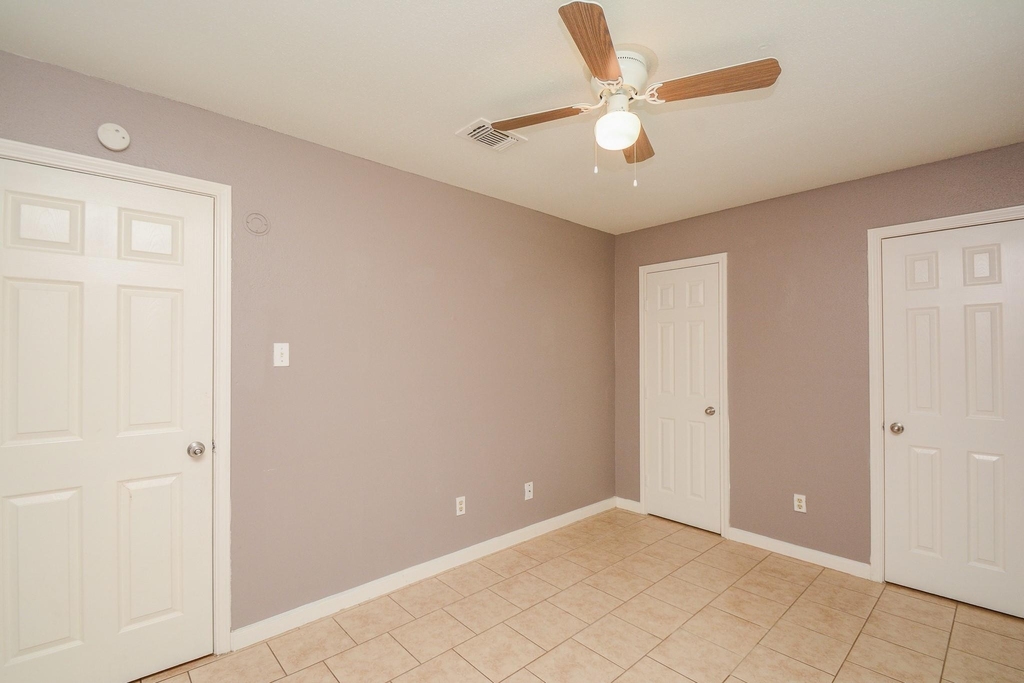 8607 Crystal Cove Circle - Photo 15