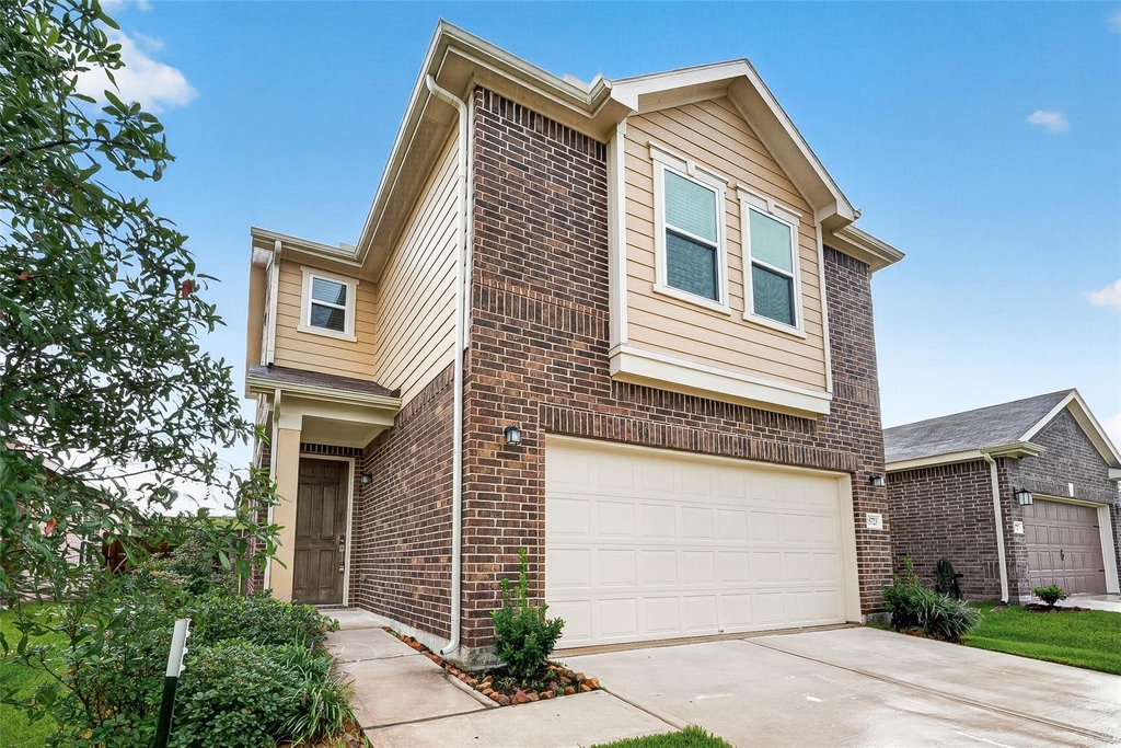 15723 Autumn Chicory Drive - Photo 1