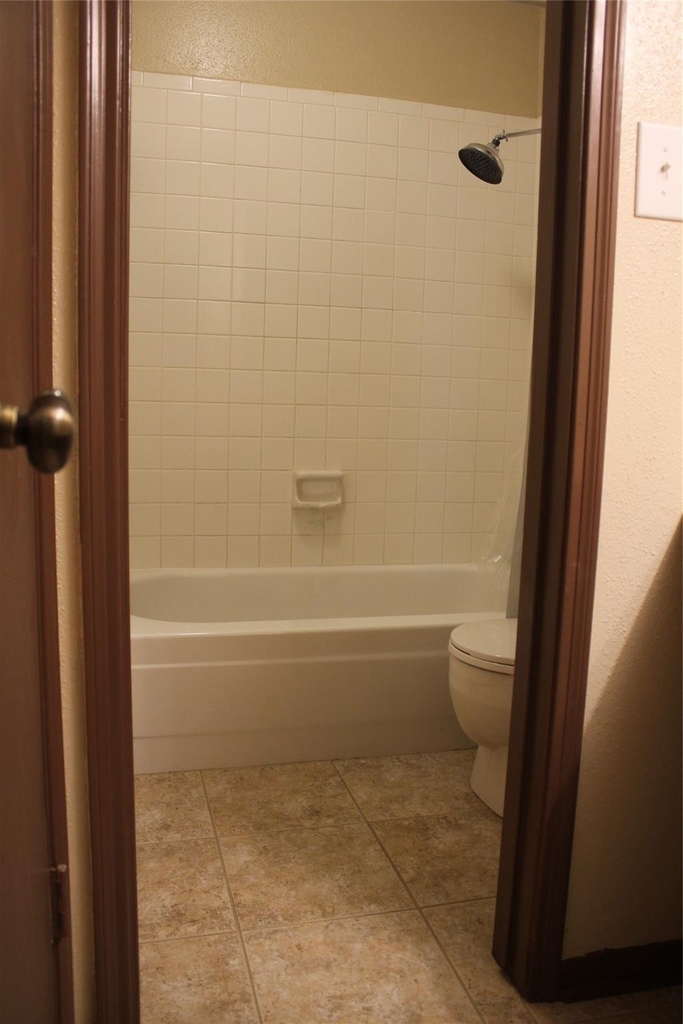 2121 Hepburn Street - Photo 8