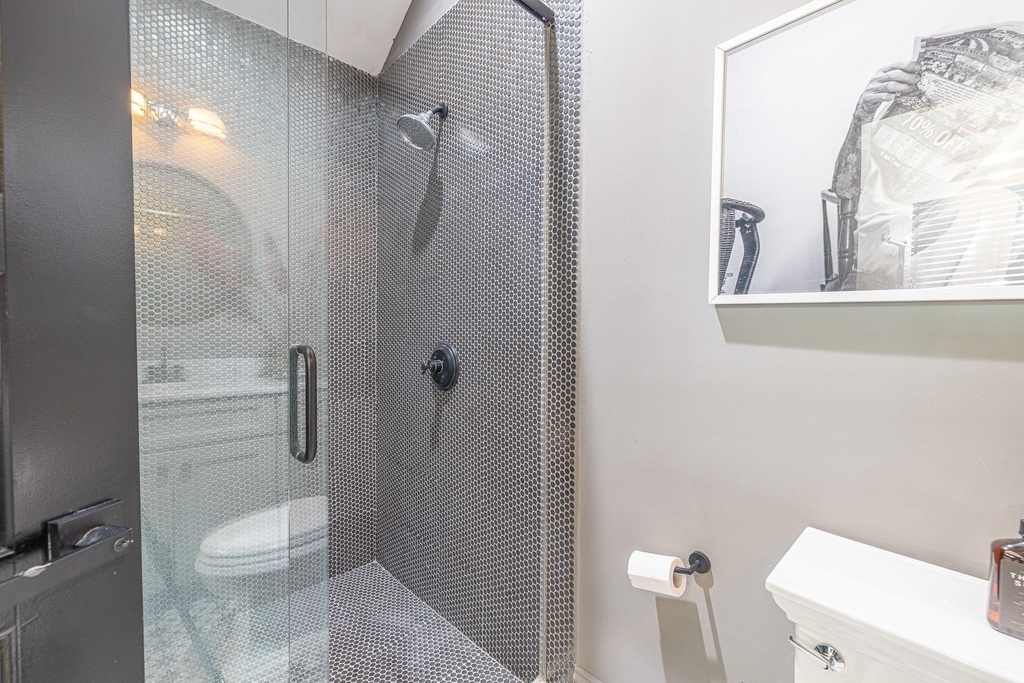 1404 Allston Street - Photo 26
