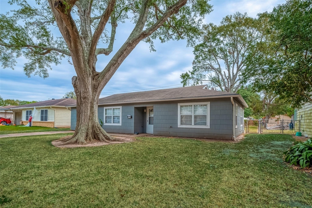 1513 George Street - Photo 4