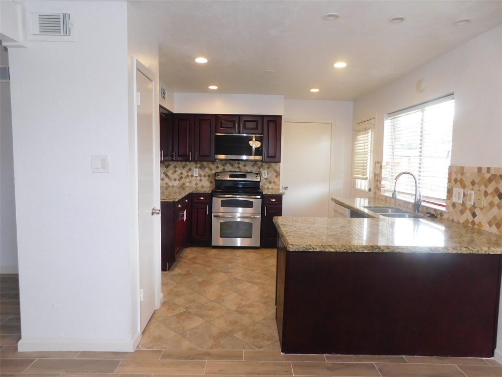 2754 Quarry Hill Road - Photo 32