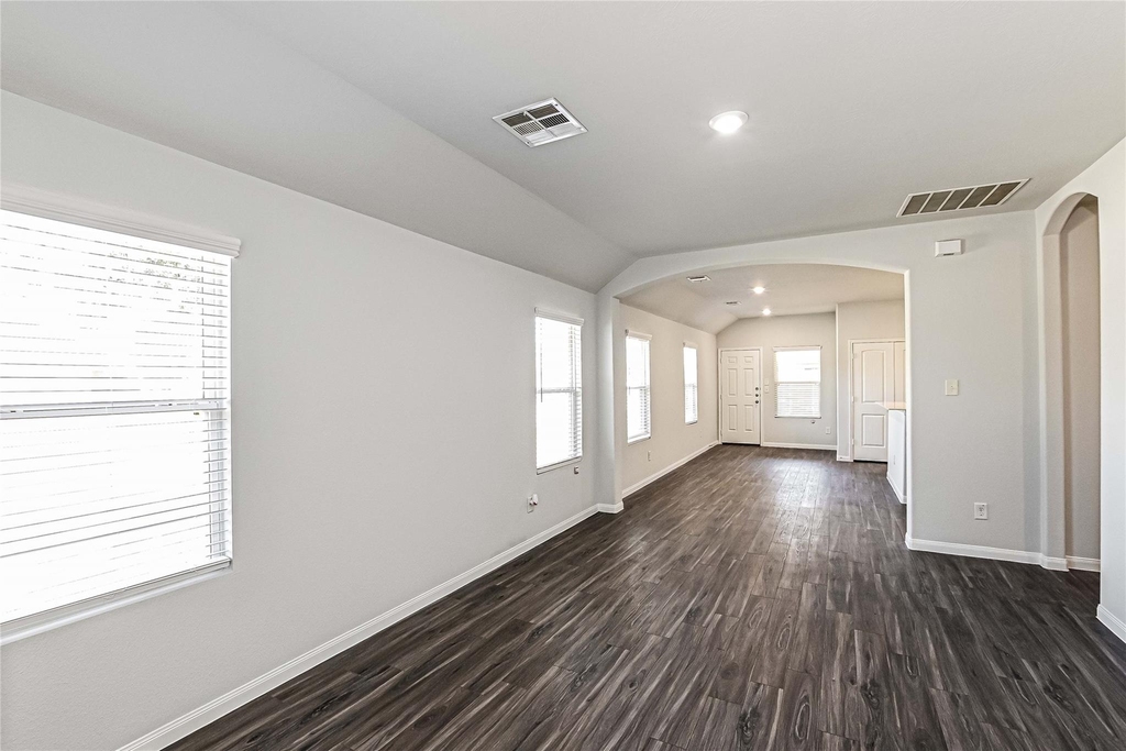 19046 Brescia Lane - Photo 7
