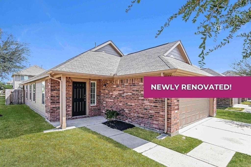 19046 Brescia Lane - Photo 1