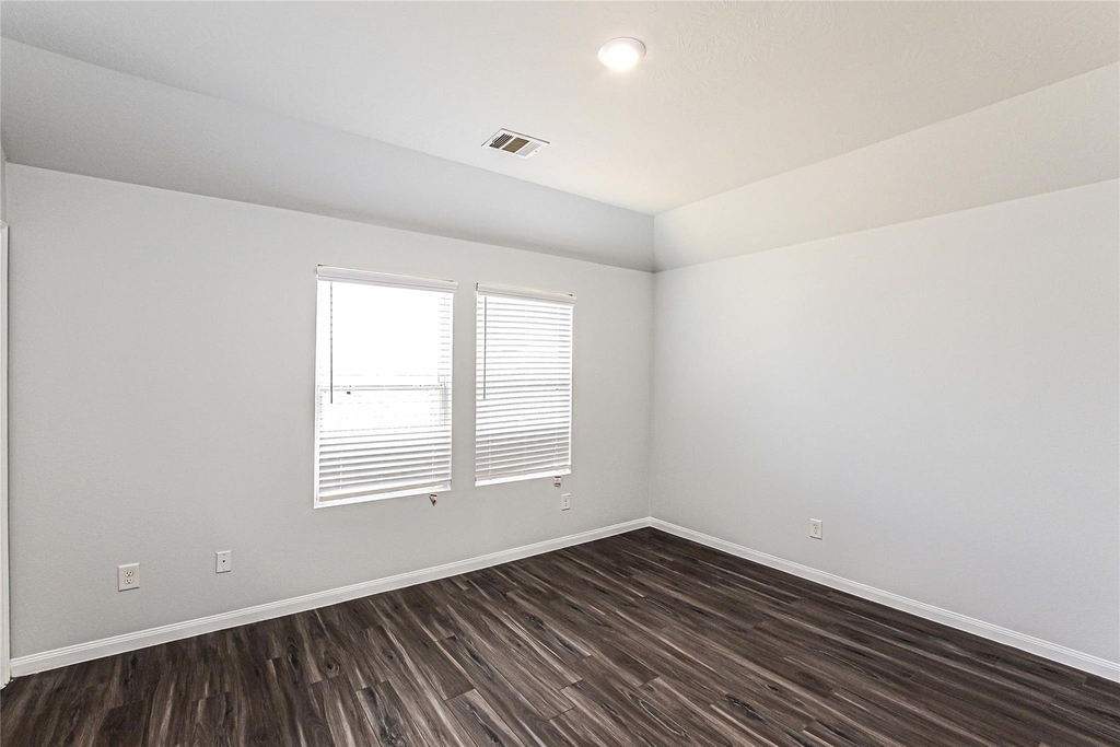 19046 Brescia Lane - Photo 9