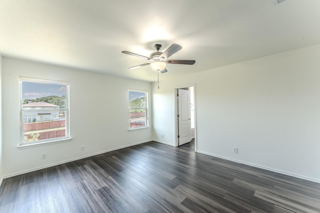 1339 Diamond Bluff - Photo 8