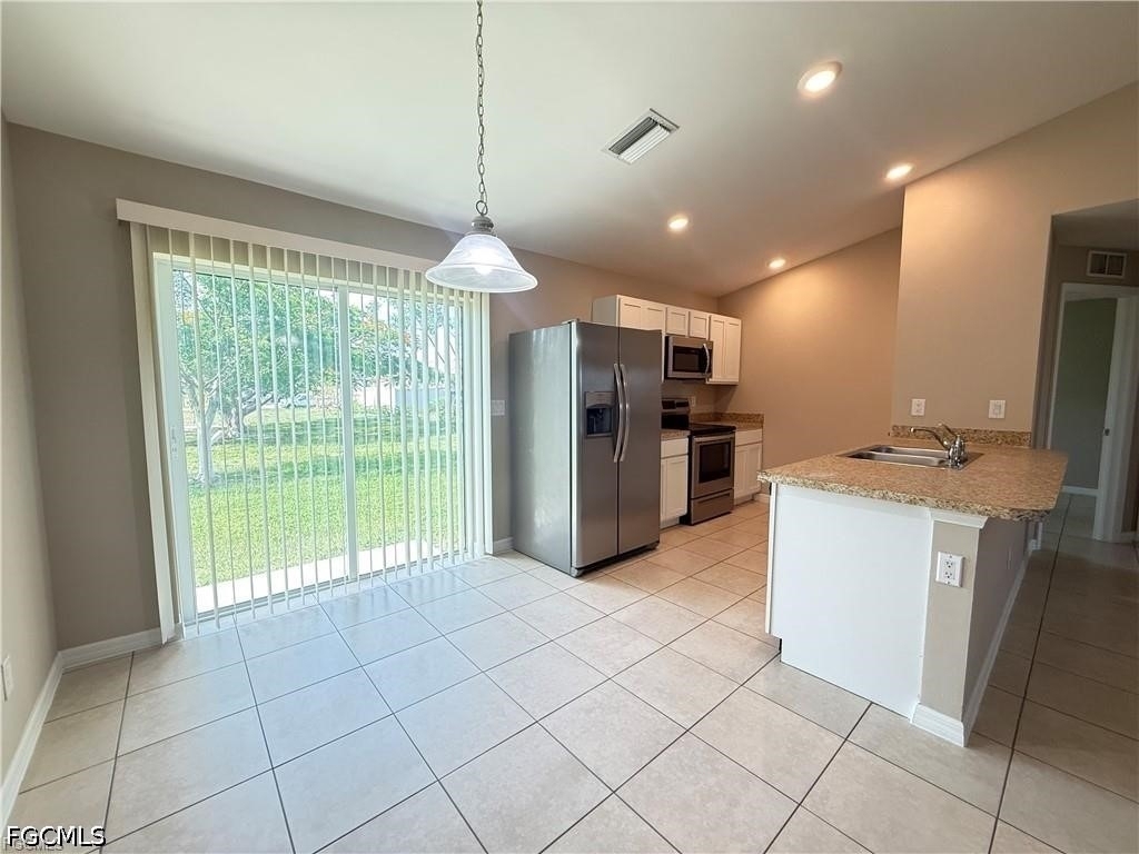 1727 Nw 15th Street - Photo 2