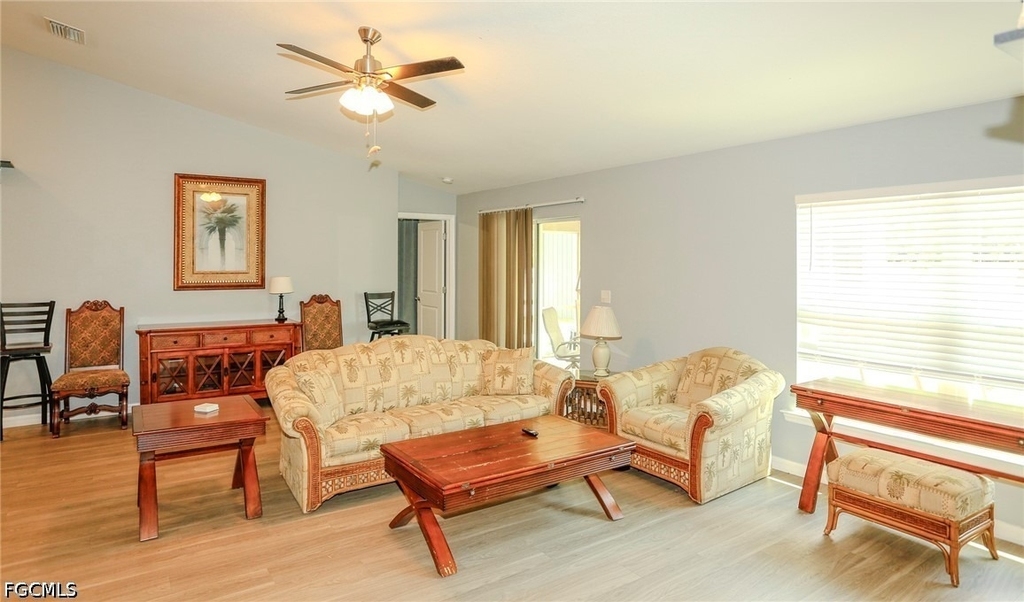 1902 Sw 26th Street - Photo 3