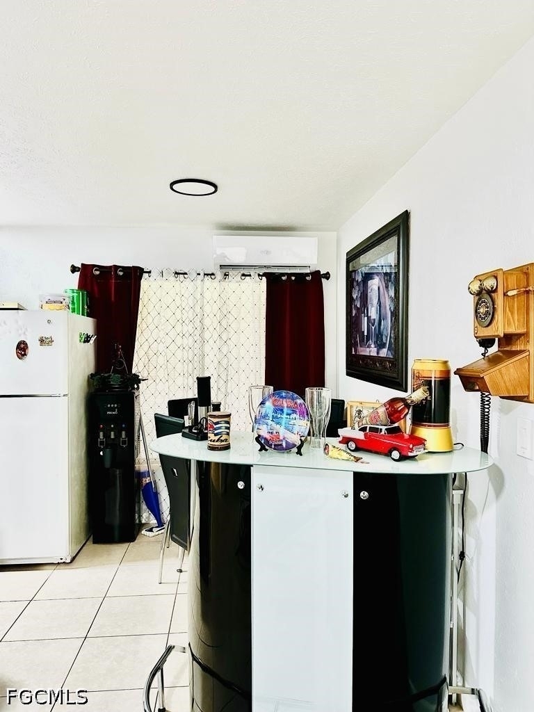 20 Westminster Street N - Photo 3