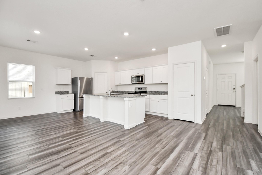 7810 Carrotwood Court - Photo 7