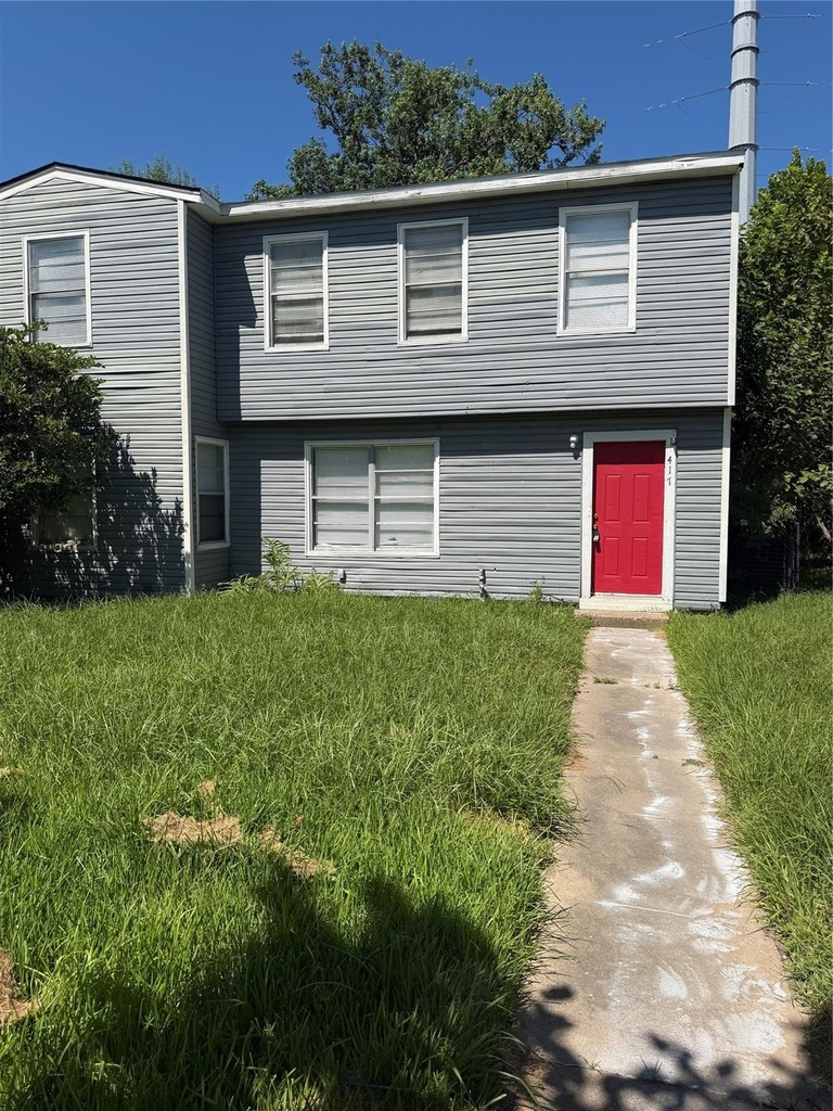 417 13th Street N - Photo 1