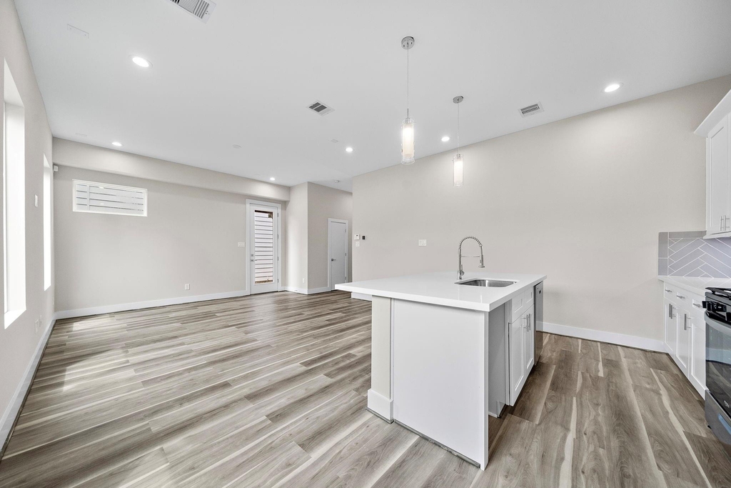 7510 Sandle Street - Photo 6