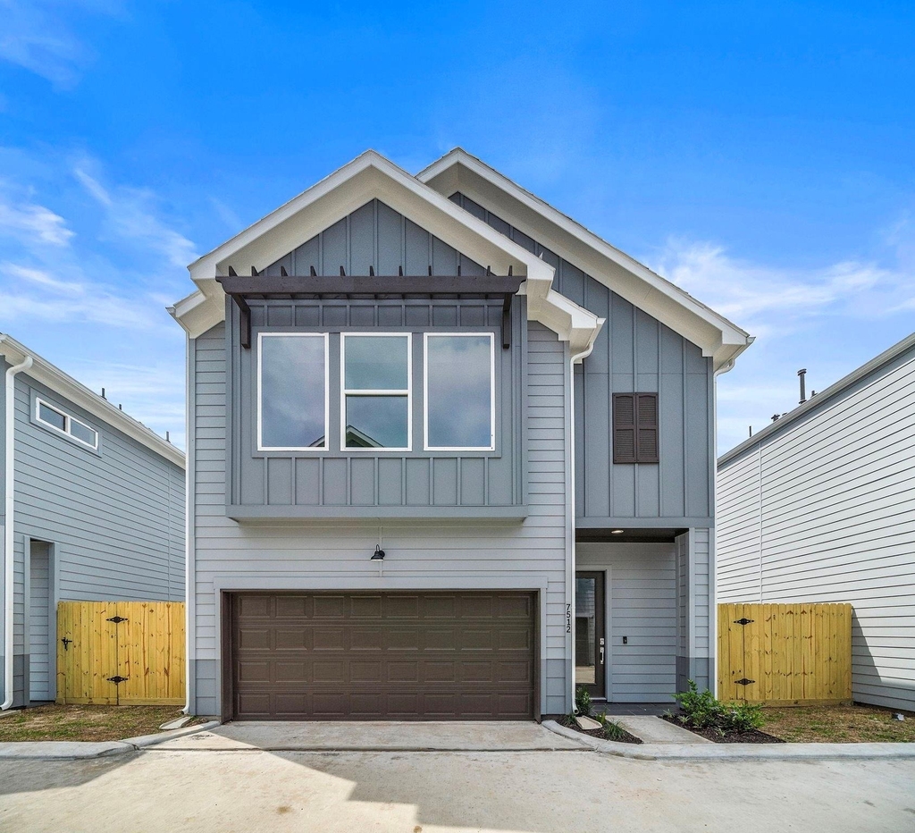 7510 Sandle Street - Photo 0