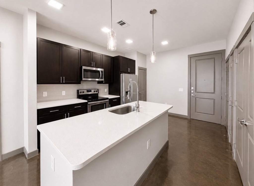 1111 N Durham Drive - Photo 3