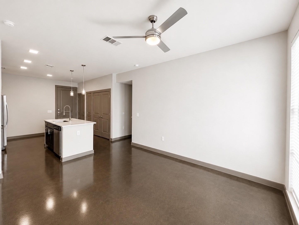 1111 N Durham Drive - Photo 4