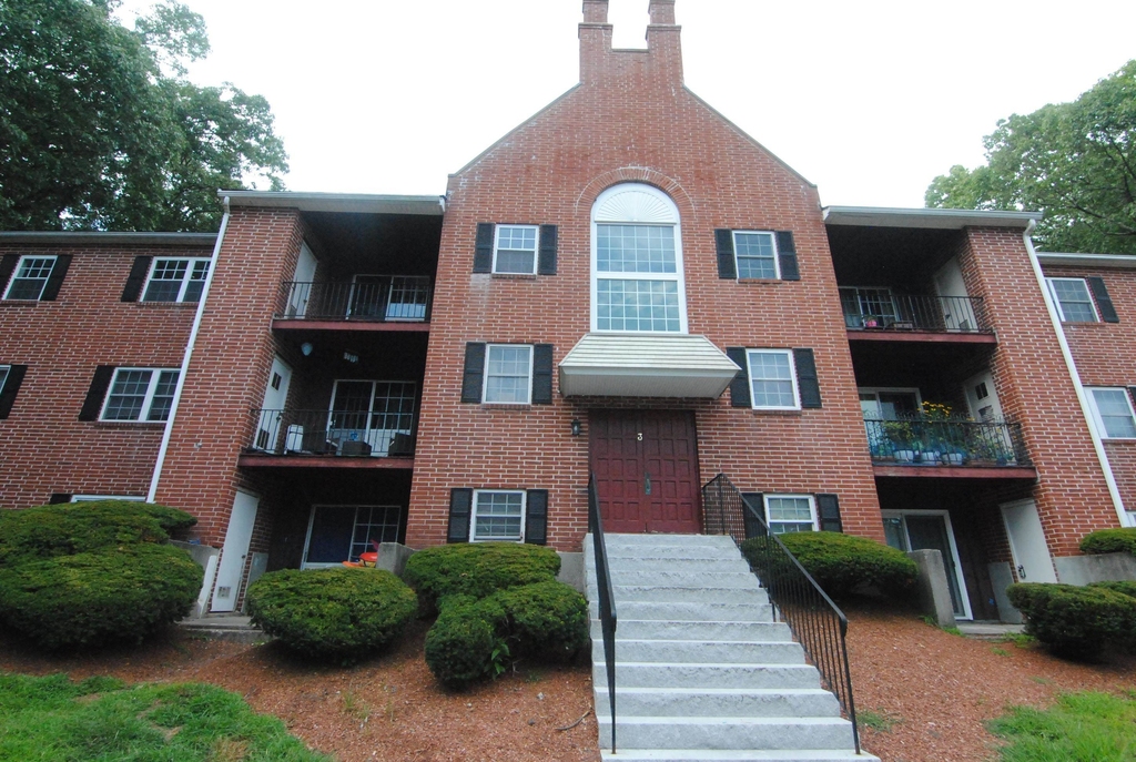 3 Louisburg - Photo 0