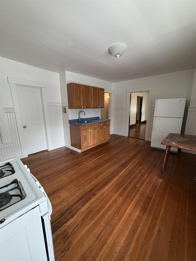 110 Estey - Photo 4