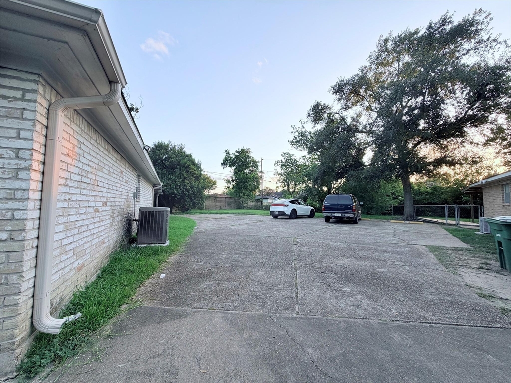 7315 Housman Street - Photo 7