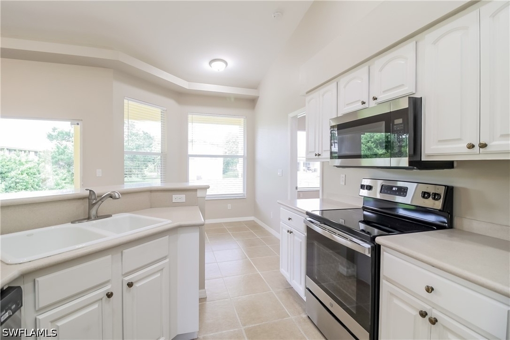 3712 12th Street Sw - Photo 2