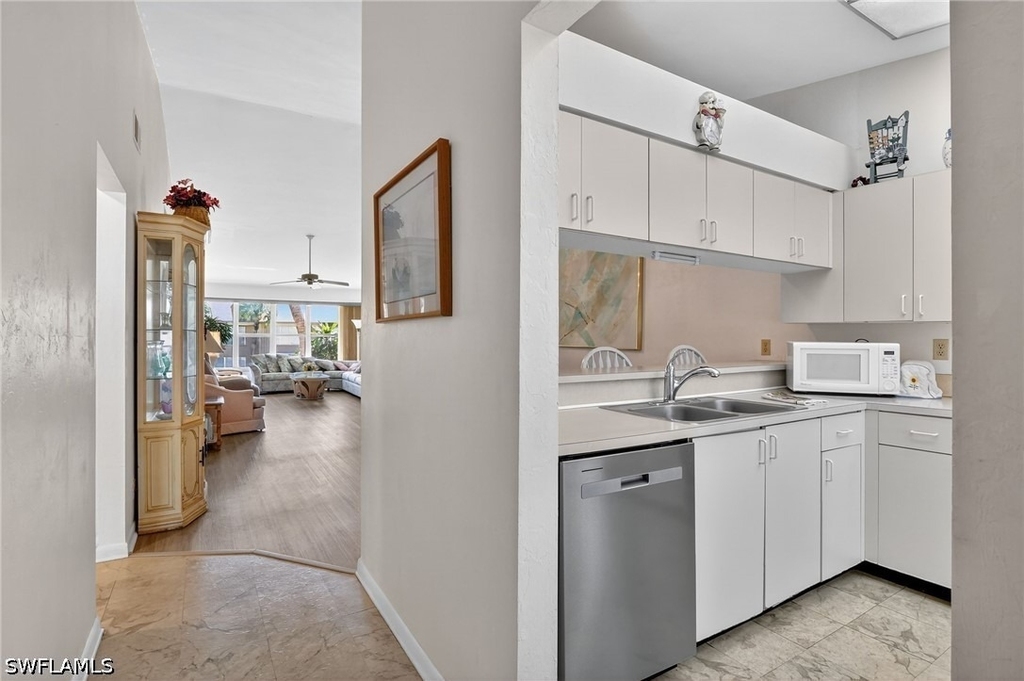4210 Looking Glass Lane - Photo 12