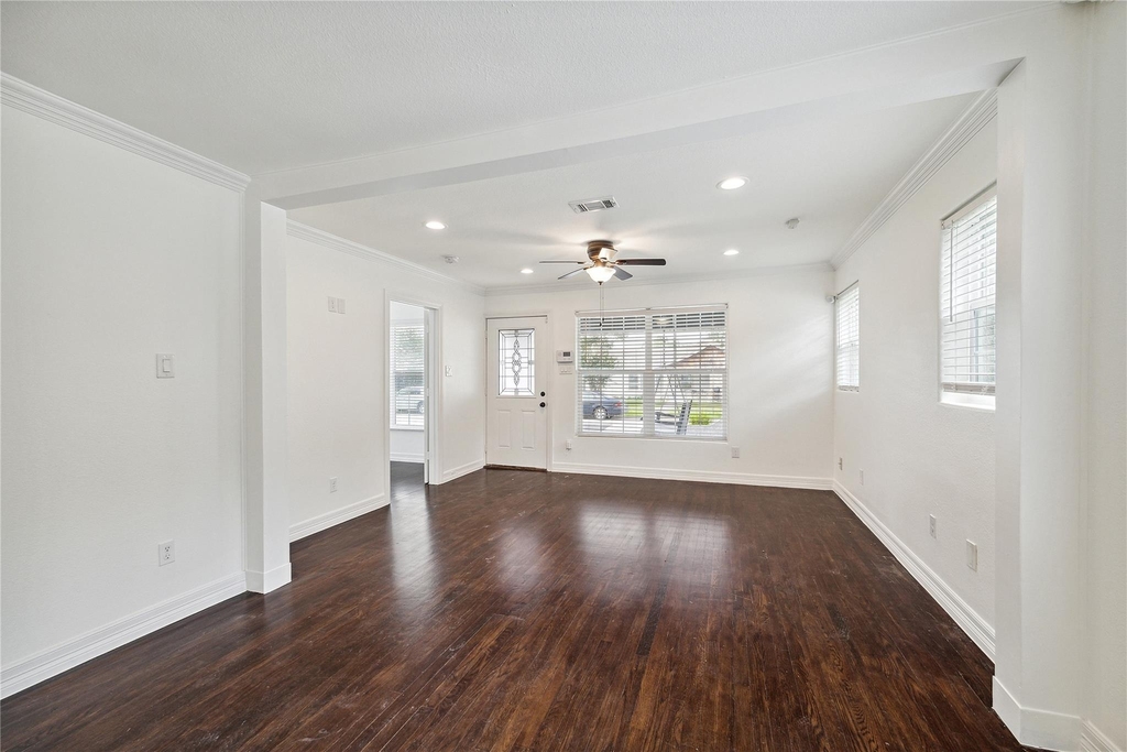 1301 Pearson Street - Photo 5