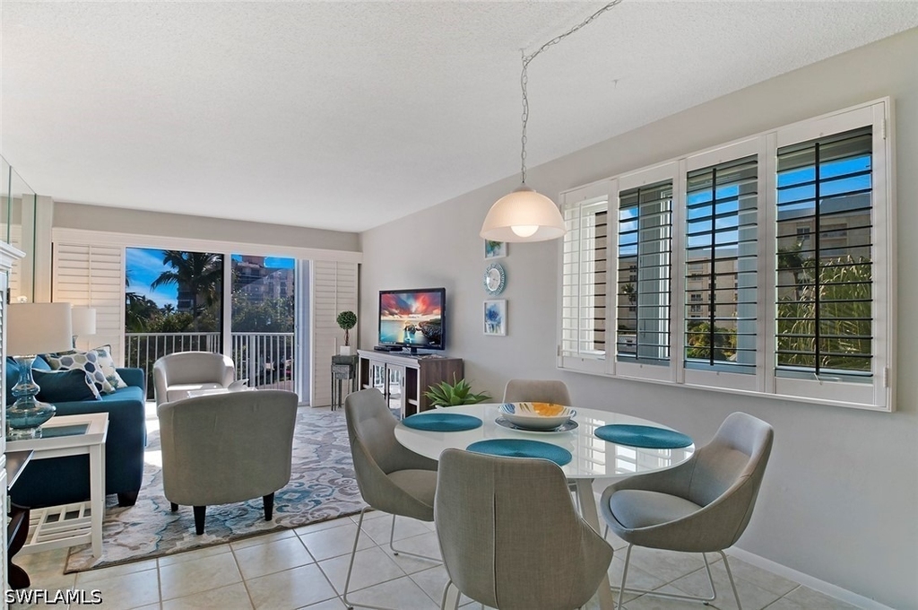 1300 Gulf Shore Boulevard N - Photo 5