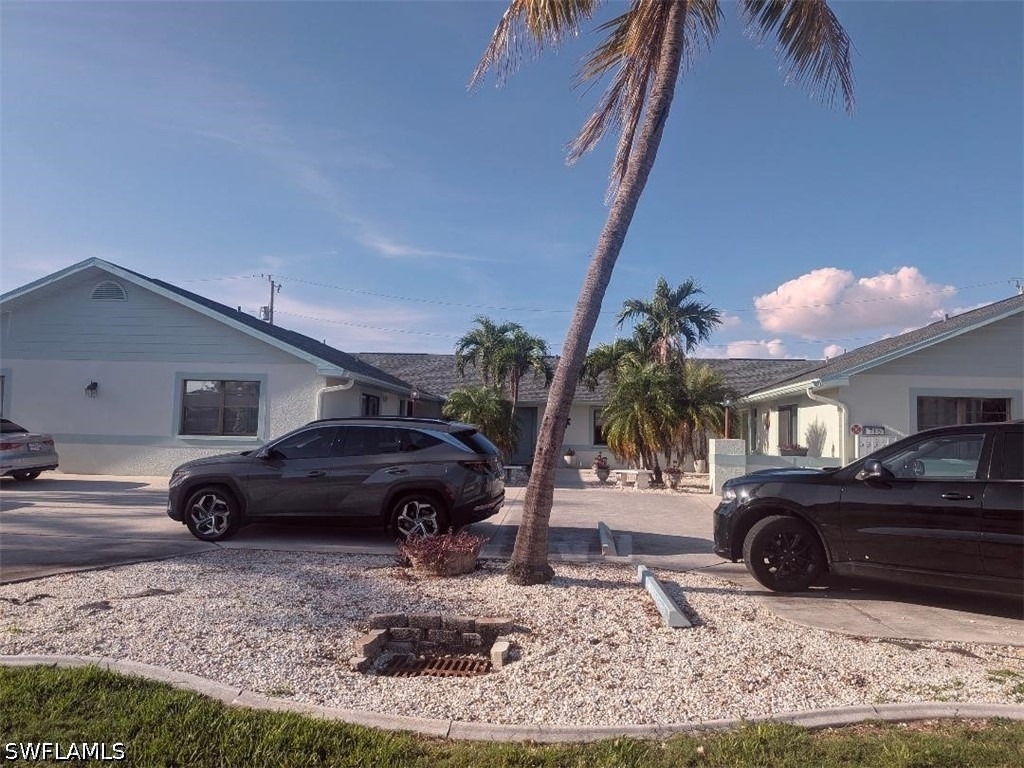 715 Se 47th Street - Photo 1