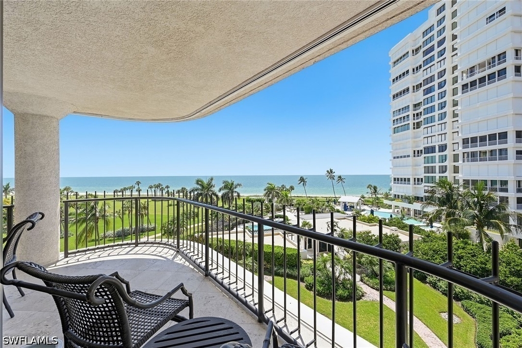 4251 Gulf Shore Boulevard N - Photo 12