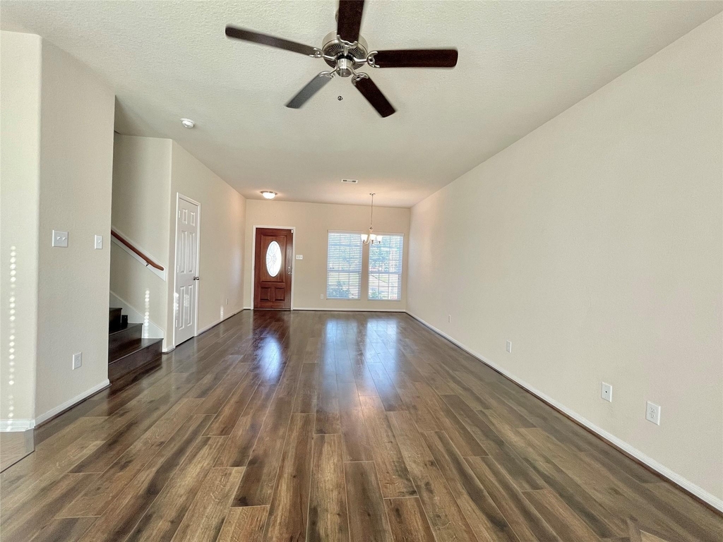 14903 Vinegrove Falls Court - Photo 4